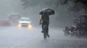 ঢাকায়  দুপুরের মধ্যে বজ্রবৃষ্টির শঙ্কা, কমবে তাপমাত্রা